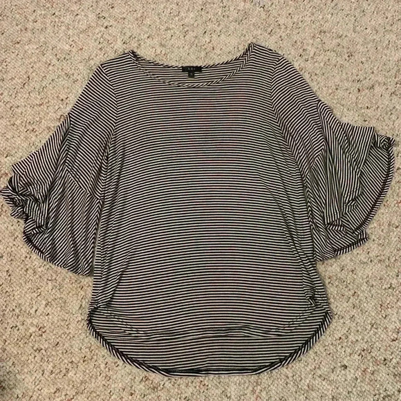 K&C black and white stripe bell sleeve top S - Picture 1 of 3